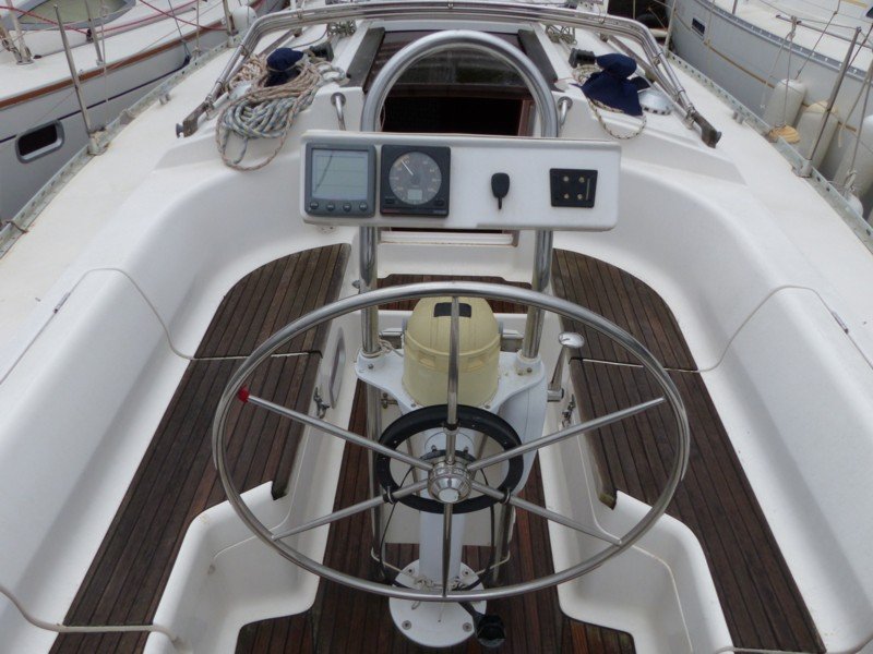 Dufour 35 - 6.JPG